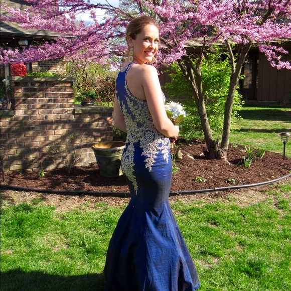 Prom dress - Picture 3 of 3